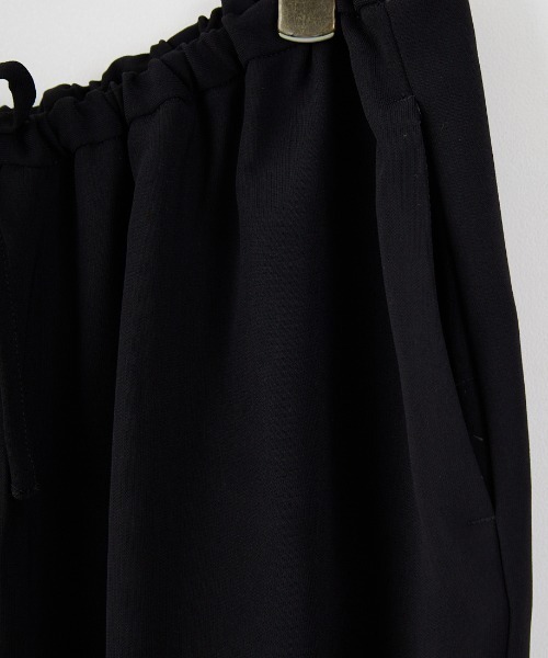 mizuiroind（ミズイロインド）の「[mizuiro ind/ミズイロインド] ドローストリング ヘムパンツ（その他パンツ・レディース・ベージュ/ブラック・F）」の8枚目の写真