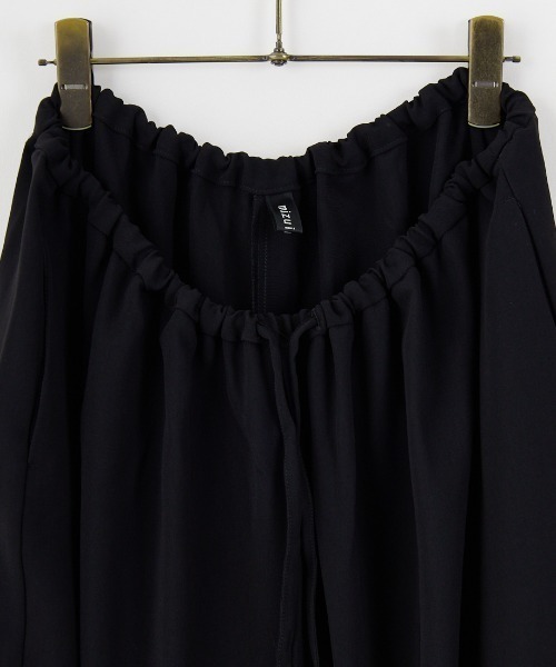 mizuiroind（ミズイロインド）の「[mizuiro ind/ミズイロインド] ドローストリング ヘムパンツ（その他パンツ・レディース・ベージュ/ブラック・F）」の7枚目の写真