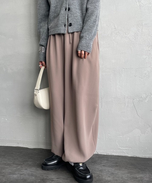 mizuiroind（ミズイロインド）の「[mizuiro ind/ミズイロインド] ドローストリング ヘムパンツ（その他パンツ・レディース・ベージュ/ブラック・F）」の21枚目の写真