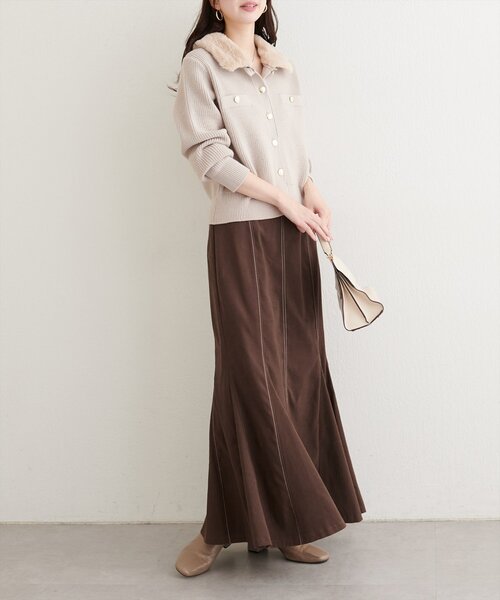 natural couture(ナチュラルクチュール)の「衿ファー付き片畦ニットカーディガン(カーディガン/ボレロ・レディース・グレー/オフホワイト/ブラウン・FREE)」の20枚目の写真