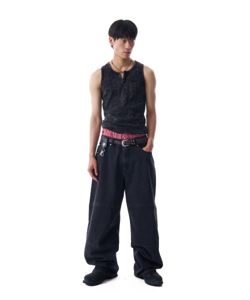 AAKAM(アーカム)の「Vintage Washed Slit Sleeveless (Dark Gray)(Tシャツ/カットソー・レディース・その他・1/2)」の11枚目の写真