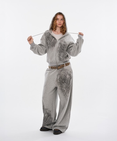 WISH FOR EVER(ウィッシュフォーエバー)の「ZEBRA & LEOPARD PRINT CURVE SWEAT PANTS / ゼブラ&レオパードプリントカーブスウェットパンツ(スウェットパンツ・メンズ・グレー/ブラック・LARGE/MEDIUM/SMALL)」の11枚目の写真
