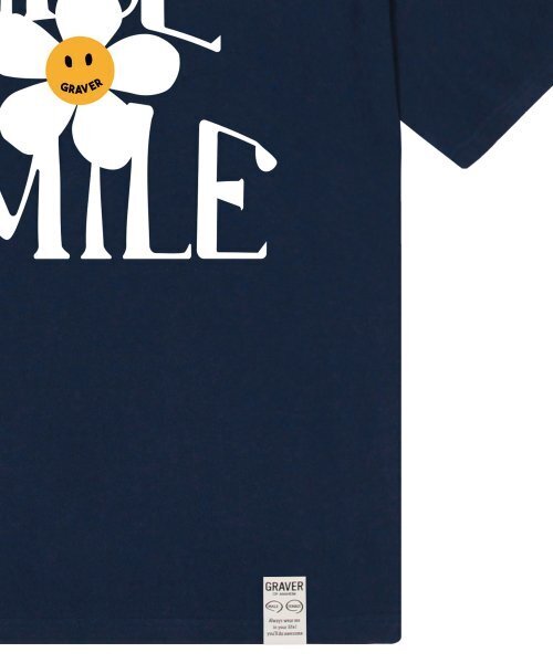 GRAVER（グレーバー）の「[ユニセックス]ナイススマイルロゴフラワー半袖Tシャツ_ネイビー（Tシャツ/カットソー・レディース・ネイビー・SMALL/MEDIUM/LARGE/X-LARGE）」の4枚目の写真
