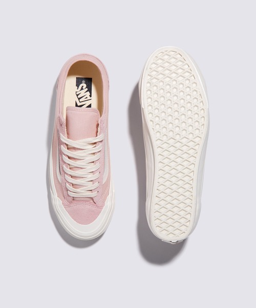 VANS(バンズ)の「PREMIUM オールドスクール 136 / LX Old Skool 136 Sepia Rose/Ma VN000SHMFBM1(スニーカー・メンズ・ライトピンク・4.5/5/5.5/6/6.5/7.5/10/4/7/10.5)」の3枚目の写真