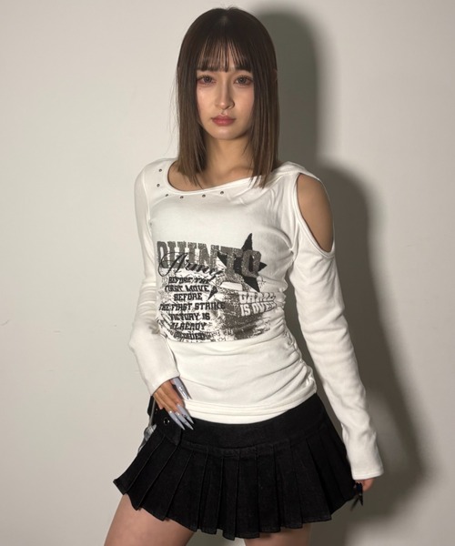 .KOM(ドットコム)の「A'GEM/9 × .kom 『.KOMZ/ドットケーオーエムゼット』 デザインロングスリーブ(Tシャツ/カットソー・レディース・ブラック/ホワイト/ブラウン・FREE)」の4枚目の写真