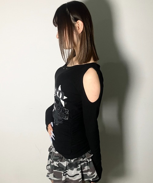 .KOM(ドットコム)の「A'GEM/9 × .kom 『.KOMZ/ドットケーオーエムゼット』 デザインロングスリーブ(Tシャツ/カットソー・レディース・ブラック/ホワイト/ブラウン・FREE)」の14枚目の写真