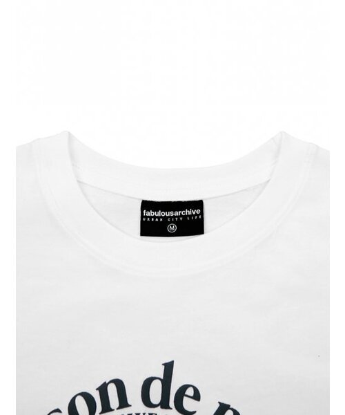 FABULOUS ARCHIVE(ファビュラスアーカイブ)の「ウィメンズ リリス エンボ クロップTシャツ ホワイトネイビー(FCC2TS387W)(Tシャツ/カットソー・レディース・ホワイト・SMALL/MEDIUM)」の5枚目の写真