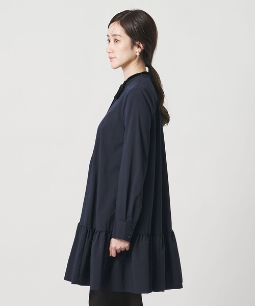 UNITED ARROWS（ユナイテッドアローズ）の「タフタ ギャザー ティアードワンピース ‐ウォッシャブル‐（ワンピース・レディース・ブラック/ネイビー・38/36）」の13枚目の写真
