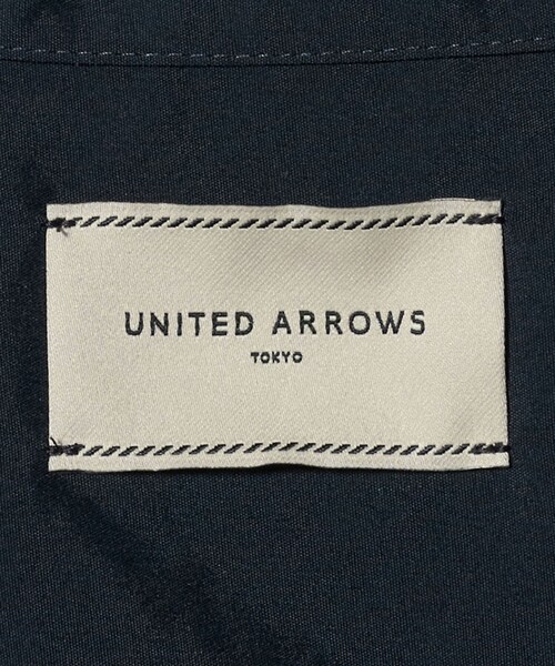 UNITED ARROWS(ユナイテッドアローズ)の「タフタ ギャザー ティアードワンピース ‐ウォッシャブル‐(ワンピース・レディース・ブラック/ネイビー・38/36)」の4枚目の写真