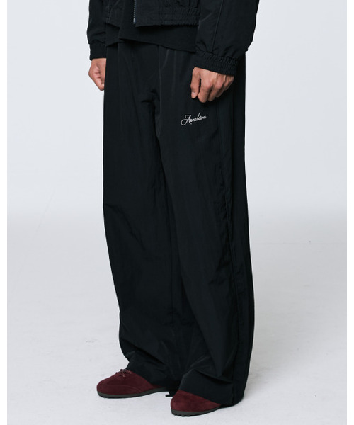 AAMBITION(アアンビション)の「ラインウーブントラックパンツ(ブラック)(スウェットパンツ・メンズ・その他・1(M)/2(L))」の2枚目の写真