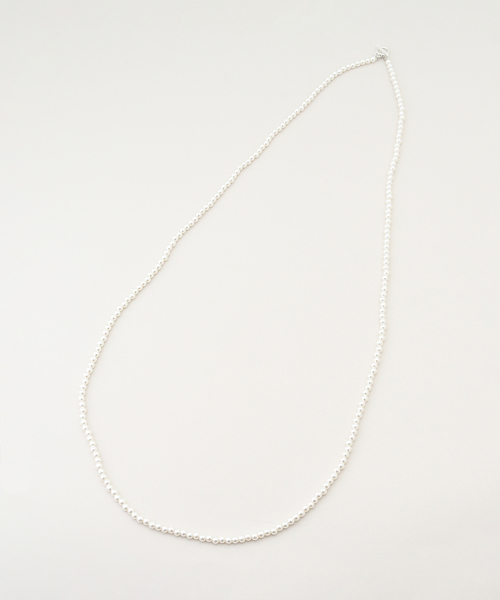 La TOTALITE（ラトータリテ）の「La Totalite ロングパールネックレス（ネックレス・レディース・ホワイト・FREE）」の2枚目の写真