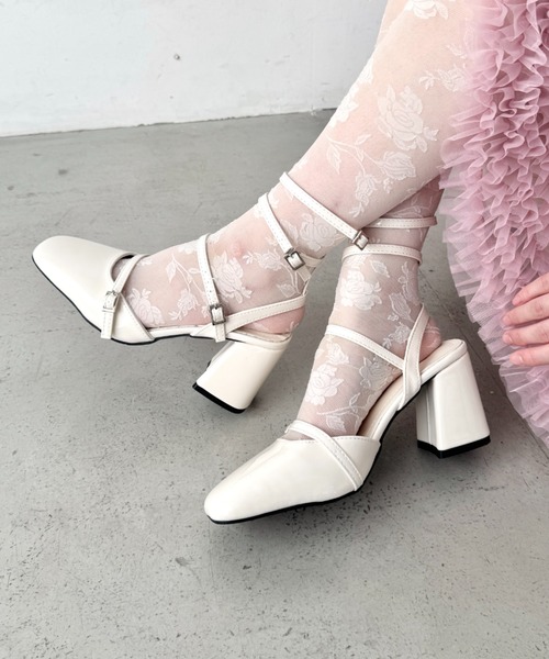 Loueme(ルエム)の「アンクルストラップミュールパンプス(パンプス・レディース・オフホワイト/ブラック・24.5cm/23.5cm)」の13枚目の写真
