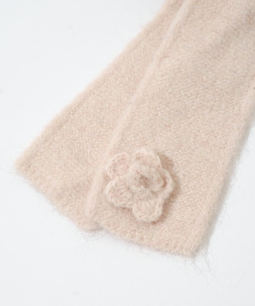 flower（フラワー）の「フラッフィーローズマフラー（マフラー・レディース・アイボリー/ピンク/アッシュグレー・FREE）」の9枚目の写真