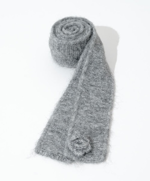 flower（フラワー）の「フラッフィーローズマフラー（マフラー・レディース・アイボリー/ピンク/アッシュグレー・FREE）」の15枚目の写真