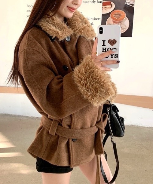 SHEENA(シーナ)の「裏キルティングファー付きフェイクウールミドルコート(その他アウター・レディース・キャメル・M)」の8枚目の写真