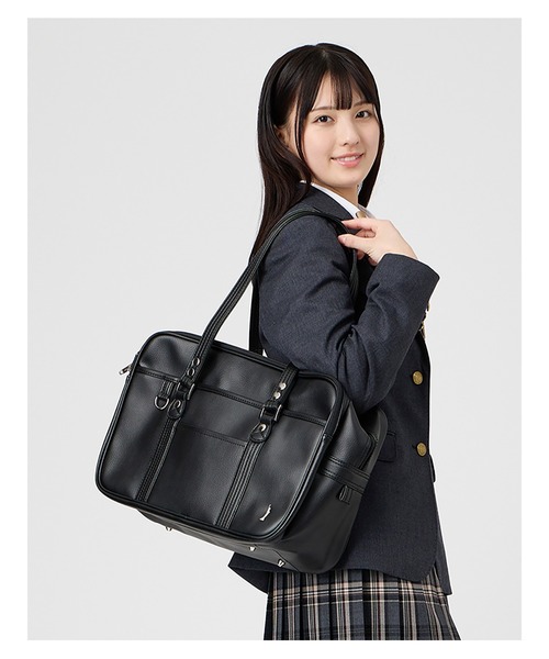 EASTBOY(イーストボーイ)の「イーストボーイ スクバ 合皮 バッグ スクール 中学生 高校生 通学 鞄 女子用 スクールバッグ スクバデコ 学生鞄 女子高生 学生服 入学式 卒業式(ショルダーバッグ・キッズ・ブラック・F)」の1枚目の写真