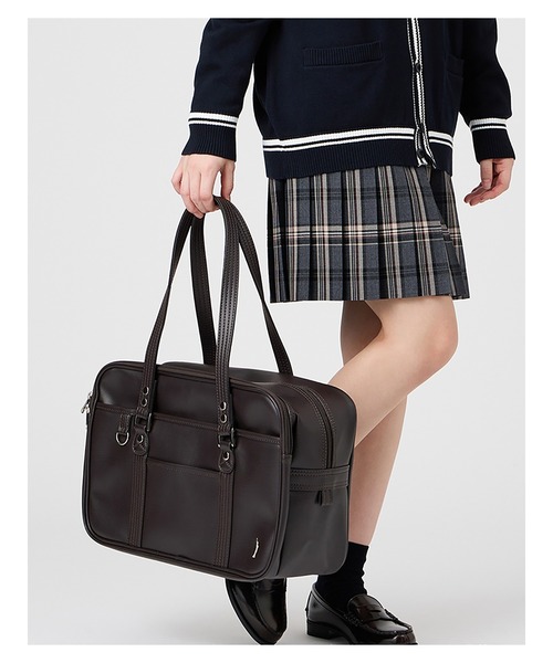 EASTBOY（イーストボーイ）の「イーストボーイ スクバ 合皮 バッグ スクール 中学生 高校生 通学 鞄 女子用 スクールバッグ スクバデコ 学生鞄 女子高生 学生服  （ショルダーバッグ・キッズ・ブラック/ブラウン・F）」の20枚目の写真