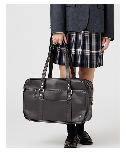 EASTBOY（イーストボーイ）の「イーストボーイ スクバ 合皮 バッグ スクール 中学生 高校生 通学 鞄 女子用 スクールバッグ スクバデコ 学生鞄 女子高生 学生服  （ショルダーバッグ・キッズ・ブラック/ブラウン・F）」の21枚目の写真