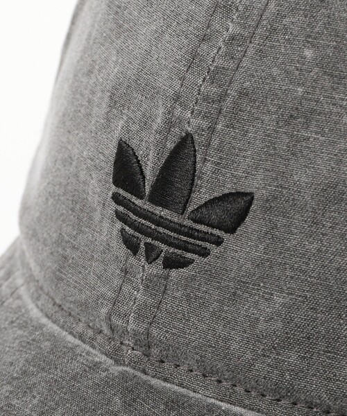 こども ビームス（コドモビームス）の「adidas / ウォッシュド ベースボール キャップ 2026（アナログ腕時計・キッズ・ブラック系その他2・ONE SIZE）」の4枚目の写真