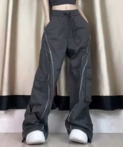 SallyLunn(サリーラン)の「スポーティラインパンツ(その他パンツ・レディース・グレー・MEDIUM/LARGE/X-LARGE)」の1枚目の写真