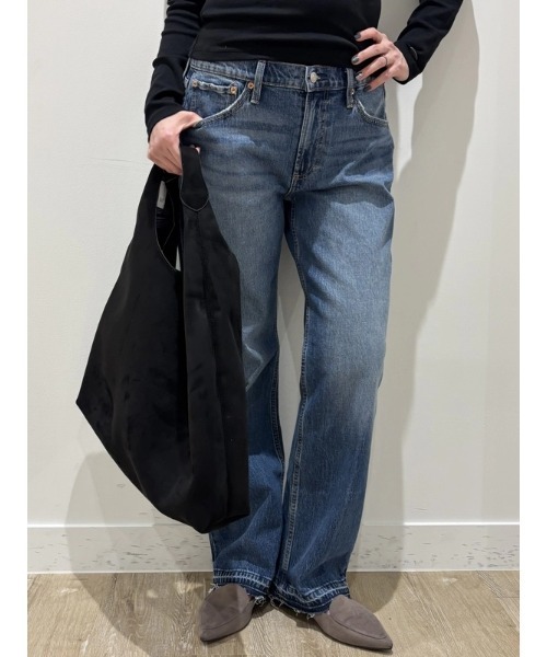 GAP(ギャップ)の「ミッドライズ リラックスフィット ストレートデニム(デニムパンツ・レディース・インディゴブルー・30/28/27/26/25/24/23/29)」の16枚目の写真