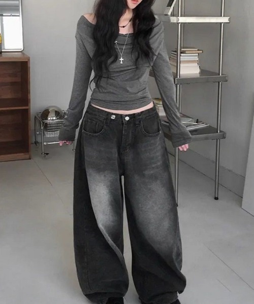 DIAVEL（ディアベル）の「【春夏新作】胸元ドレープサイドギャザー入りカットトップス（Tシャツ/カットソー・レディース・グレー・M/S/L）」の10枚目の写真