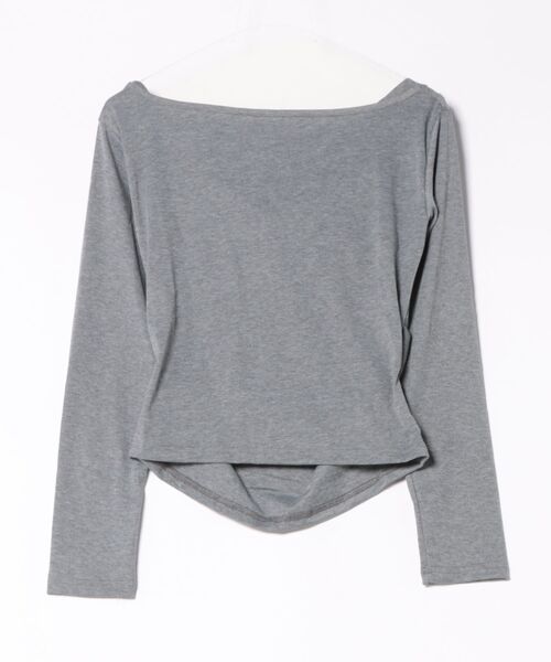 DIAVEL（ディアベル）の「【春夏新作】胸元ドレープサイドギャザー入りカットトップス（Tシャツ/カットソー・レディース・グレー・M/S/L）」の16枚目の写真