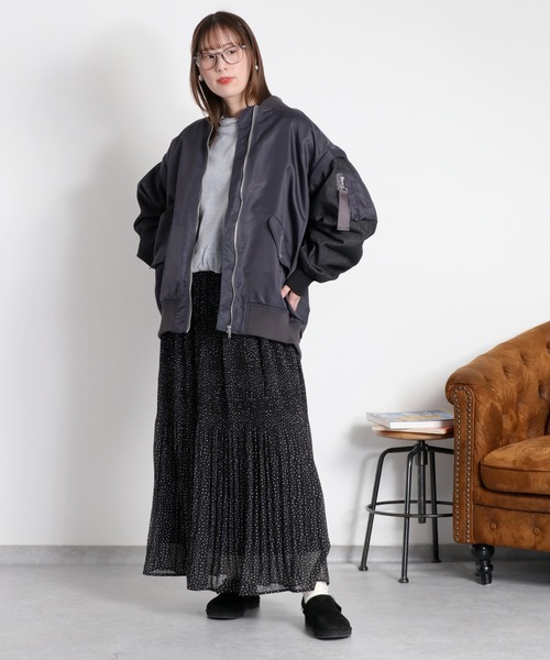 cepo（セポ）の「〈2way〉切替デニムツイルMA-1ジャケット（ブルゾン・レディース・オリーブ/ブラック・M）」の4枚目の写真