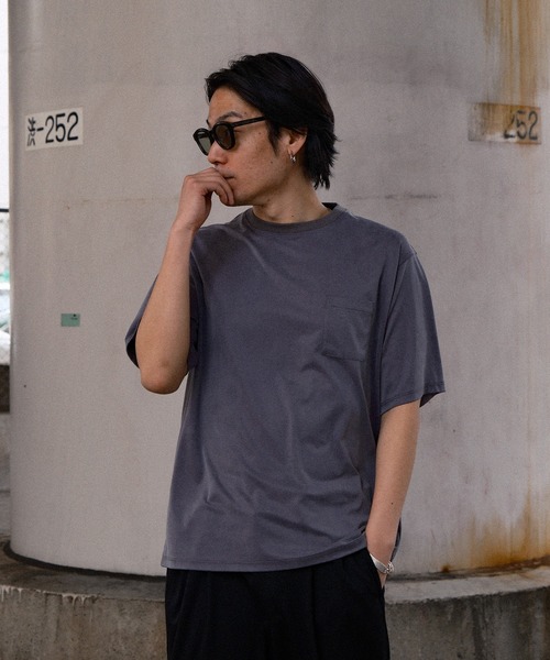 MEN'S BIGI(メンズビギ)の「フィブリルジャージー クルーネックTシャツ(Tシャツ/カットソー・メンズ・ベージュ/ブラック/グレー・02/03)」の4枚目の写真