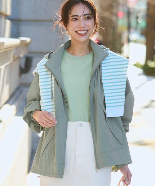 23区 S(ニジュウサンクチイサイサイズ)の「2WAYストレッチタフタ ボリュームスリーブブルゾン(その他アウター・レディース・カーキ系/ブラック系/ベージュ系・32/30)」の3枚目の写真