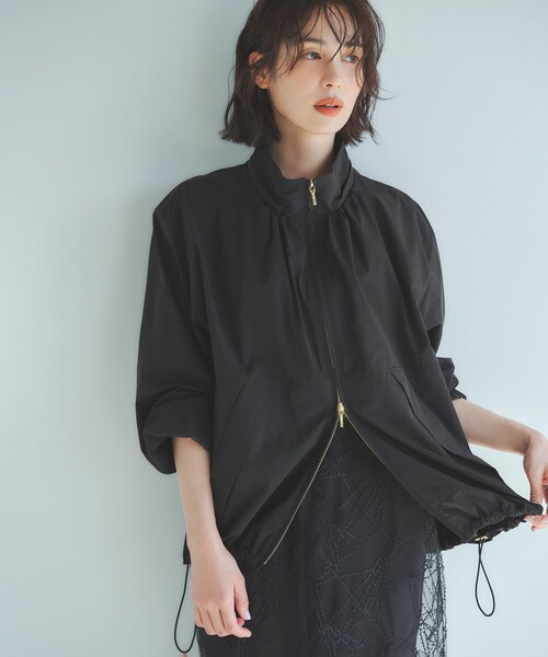 23区 S(ニジュウサンクチイサイサイズ)の「2WAYストレッチタフタ ボリュームスリーブブルゾン(その他アウター・レディース・カーキ系/ブラック系/ベージュ系・32/30)」の5枚目の写真