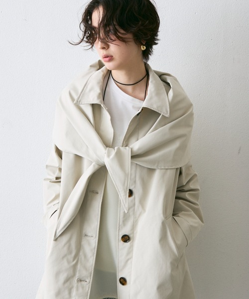 Trish(トリッシュ)の「コンパクトツイルスカーフ付きステンカラーコート(ステンカラーコート・レディース・ベージュ/アイボリー・MEDIUM)」の5枚目の写真