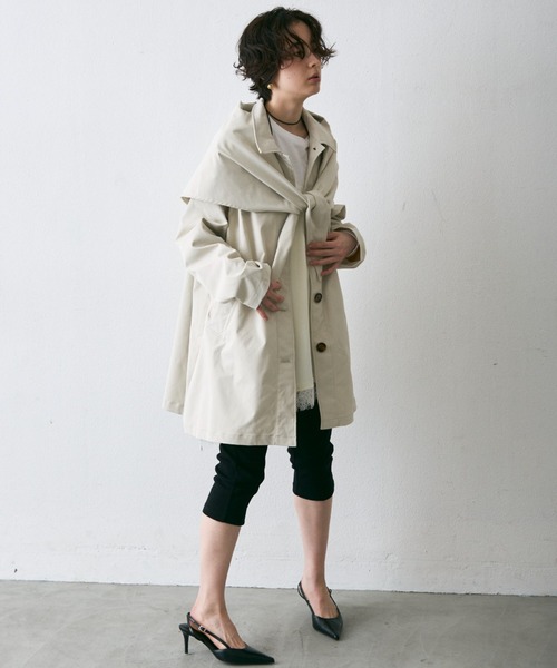 Trish(トリッシュ)の「コンパクトツイルスカーフ付きステンカラーコート(ステンカラーコート・レディース・ベージュ/アイボリー・MEDIUM)」の15枚目の写真