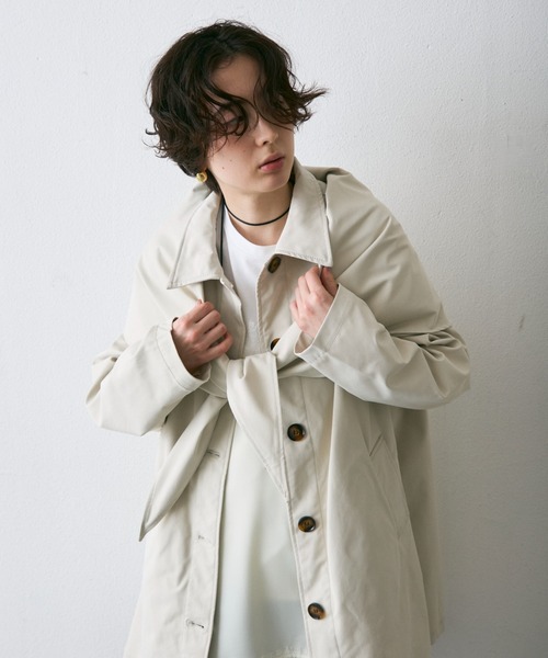 Trish(トリッシュ)の「コンパクトツイルスカーフ付きステンカラーコート(ステンカラーコート・レディース・ベージュ/アイボリー・MEDIUM)」の16枚目の写真