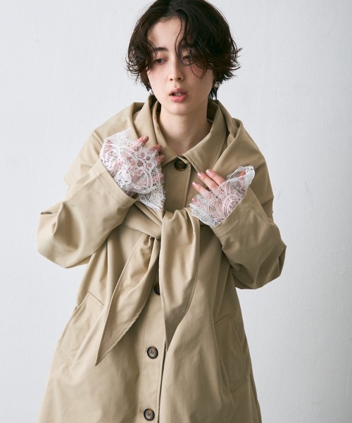 Trish(トリッシュ)の「コンパクトツイルスカーフ付きステンカラーコート(ステンカラーコート・レディース・ベージュ/アイボリー・MEDIUM)」の18枚目の写真