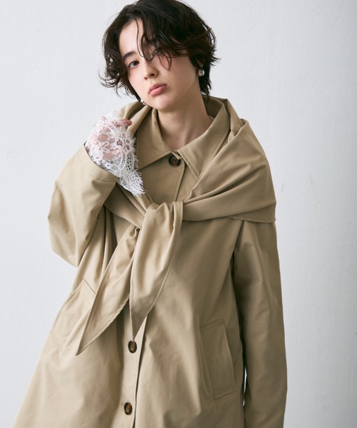 Trish(トリッシュ)の「コンパクトツイルスカーフ付きステンカラーコート(ステンカラーコート・レディース・ベージュ/アイボリー・MEDIUM)」の19枚目の写真
