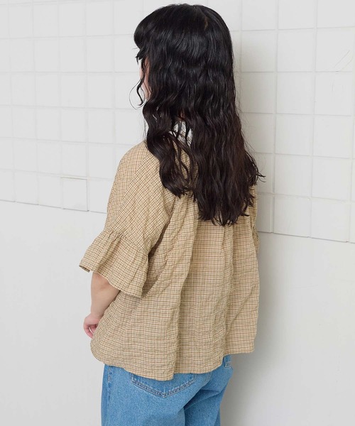 l'atelier du savon(アトリエドサボン)の「シャーリングチェック/ストライプ 袖ひらひらブラウス(シャツ/ブラウス・レディース・グリーン/ベージュ/ネイビー・FREE)」の22枚目の写真