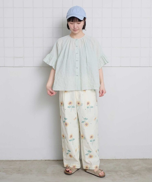 l'atelier du savon(アトリエドサボン)の「シャーリングチェック/ストライプ 袖ひらひらブラウス(シャツ/ブラウス・レディース・グリーン/ベージュ/ネイビー・FREE)」の11枚目の写真
