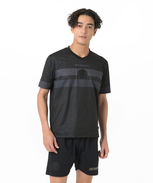 NEW BALANCE(ニューバランス)の「コットンライク ショートスリーブシャツ(Tシャツ/カットソー・メンズ・ホワイト/ブラック・SMALL/MEDIUM/LARGE/X-LARGE/XX-LARGE)」の1枚目の写真