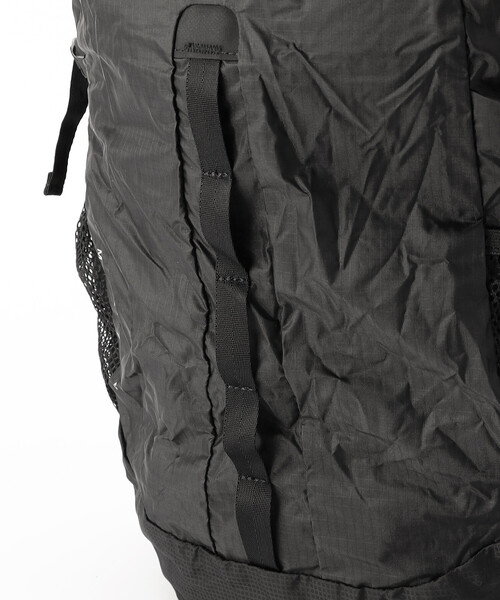 FREAK'S STORE(フリークスストア)の「限定展開 THE NORTH FACE/ザ・ノース・フェイス メイフライパック22 ユニセックス リュック/デイパック<br>(バックパック/リュック・メンズ・ブラック・ONE SIZE)」の10枚目の写真