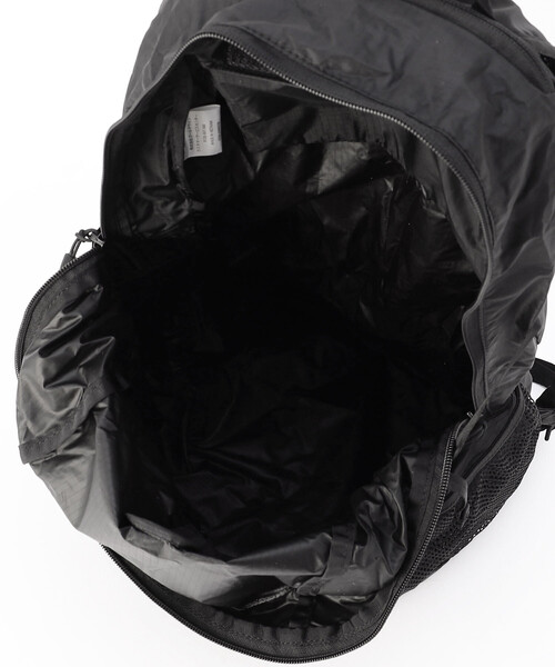 FREAK'S STORE(フリークスストア)の「限定展開 THE NORTH FACE/ザ・ノース・フェイス メイフライパック22 ユニセックス リュック/デイパック<br>(バックパック/リュック・メンズ・ブラック・ONE SIZE)」の12枚目の写真