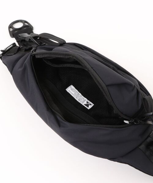 MAKAVELIC(マキャベリック)の「【MAKAVELIC】JADE E.P. WAIST BAG EVOLUTION(ボディバッグ/ウエストポーチ・メンズ・ブラック・FREE)」の4枚目の写真