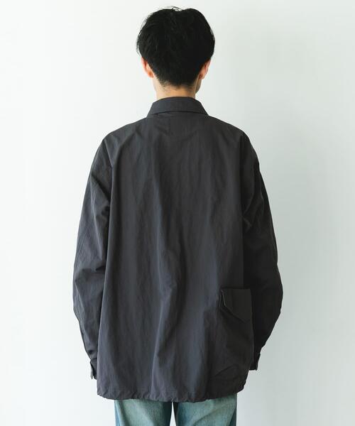 Snow Peak(スノーピーク)の「『別注』Snow Peak Apparel×DOORS NYLON WASHER JACKET(ナイロンジャケット・メンズ・ブラック/チャコールグレー/ベージュ・MEDIUM/X-LARGE/LARGE)」の18枚目の写真