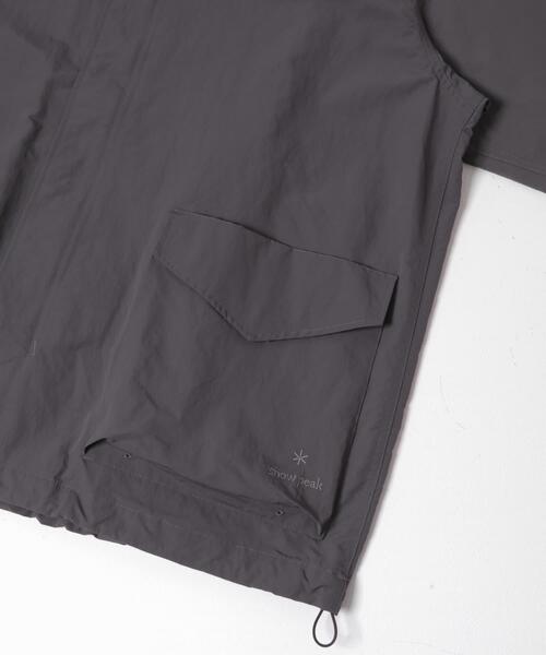 Snow Peak(スノーピーク)の「『別注』Snow Peak Apparel×DOORS NYLON WASHER JACKET(ナイロンジャケット・メンズ・ブラック/チャコールグレー/ベージュ・MEDIUM/X-LARGE/LARGE)」の14枚目の写真
