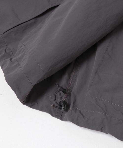 Snow Peak(スノーピーク)の「『別注』Snow Peak Apparel×DOORS NYLON WASHER JACKET(ナイロンジャケット・メンズ・ブラック/チャコールグレー/ベージュ・MEDIUM/X-LARGE/LARGE)」の13枚目の写真