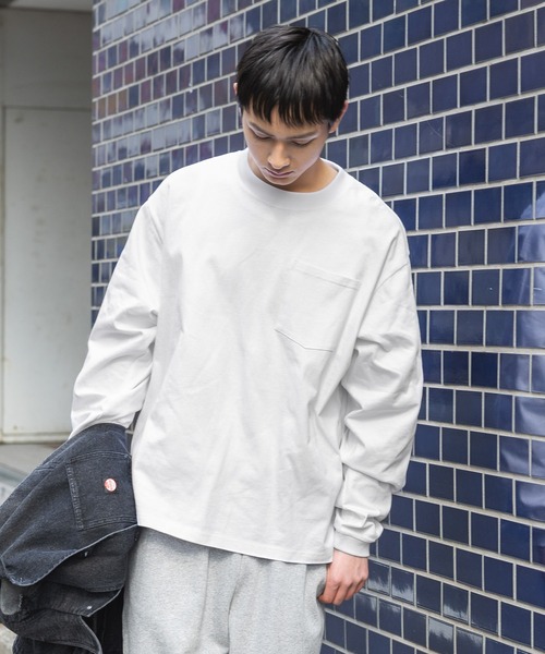 BAYFLOW(ベイフロー)の「【WEB限定】ベーシックポケットロンT / 無地 / ヘビーウェイト(Tシャツ/カットソー・メンズ・グレー/チャコールグレー/ブラック/グレイッシュベージュ/カーキ/ホワイト・SMALL/MEDIUM/LARGE)」の2枚目の写真