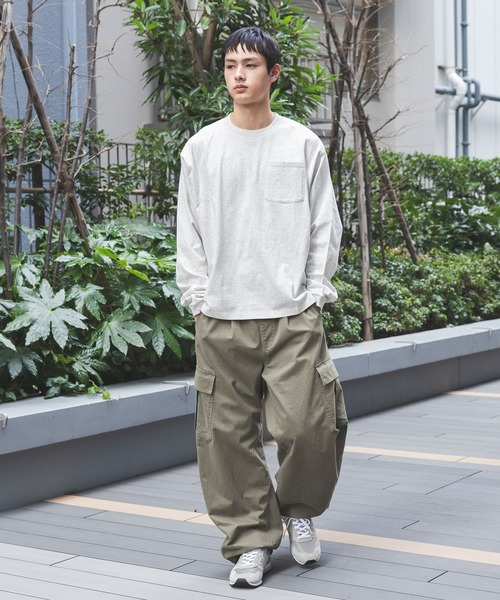 BAYFLOW(ベイフロー)の「【WEB限定】ベーシックポケットロンT / 無地 / ヘビーウェイト(Tシャツ/カットソー・メンズ・グレー/チャコールグレー/ブラック/グレイッシュベージュ/カーキ/ホワイト・SMALL/MEDIUM/LARGE)」の11枚目の写真