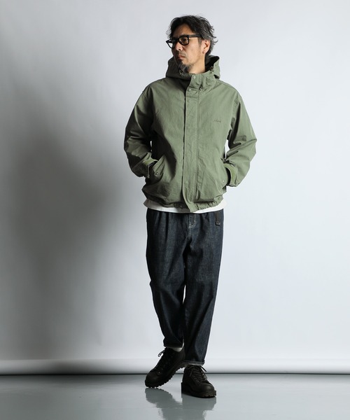 The DUFFER of ST.GEORGE(ザダファーオブセントジョージ)の「LINEN BLEND WEBBING BELT WIDE DENIM:麻混ストレッチ 2タック イージー ワイドテーパード デニムパンツ(デニムパンツ・メンズ・ダークインディゴブルー/インディゴブルー・MEDIUM/SMALL/X-LARGE/LARGE)」の6枚目の写真