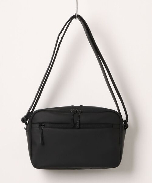 fulcro（フルクロ）の「撥水・耐水 自立型 ターポリン 横型ショルダーバッグ A5収納対応 stride ストライド（ショルダーバッグ・メンズ・ブラック・FREE）」の3枚目の写真