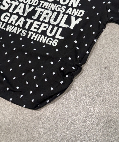 lilful（リルフル）の「【26年春夏新作】ドット柄 レタリングロゴ サイドシャーリングトップス（Tシャツ/カットソー・レディース・ブラック系その他/ブラック/ホワイト系その他/ホワイト・F）」の5枚目の写真